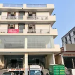 Hotel O Premium Rooms Chhatarpur