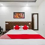 Hotel O Premium Rooms Chhatarpur