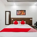 Hotel O Premium Rooms Chhatarpur