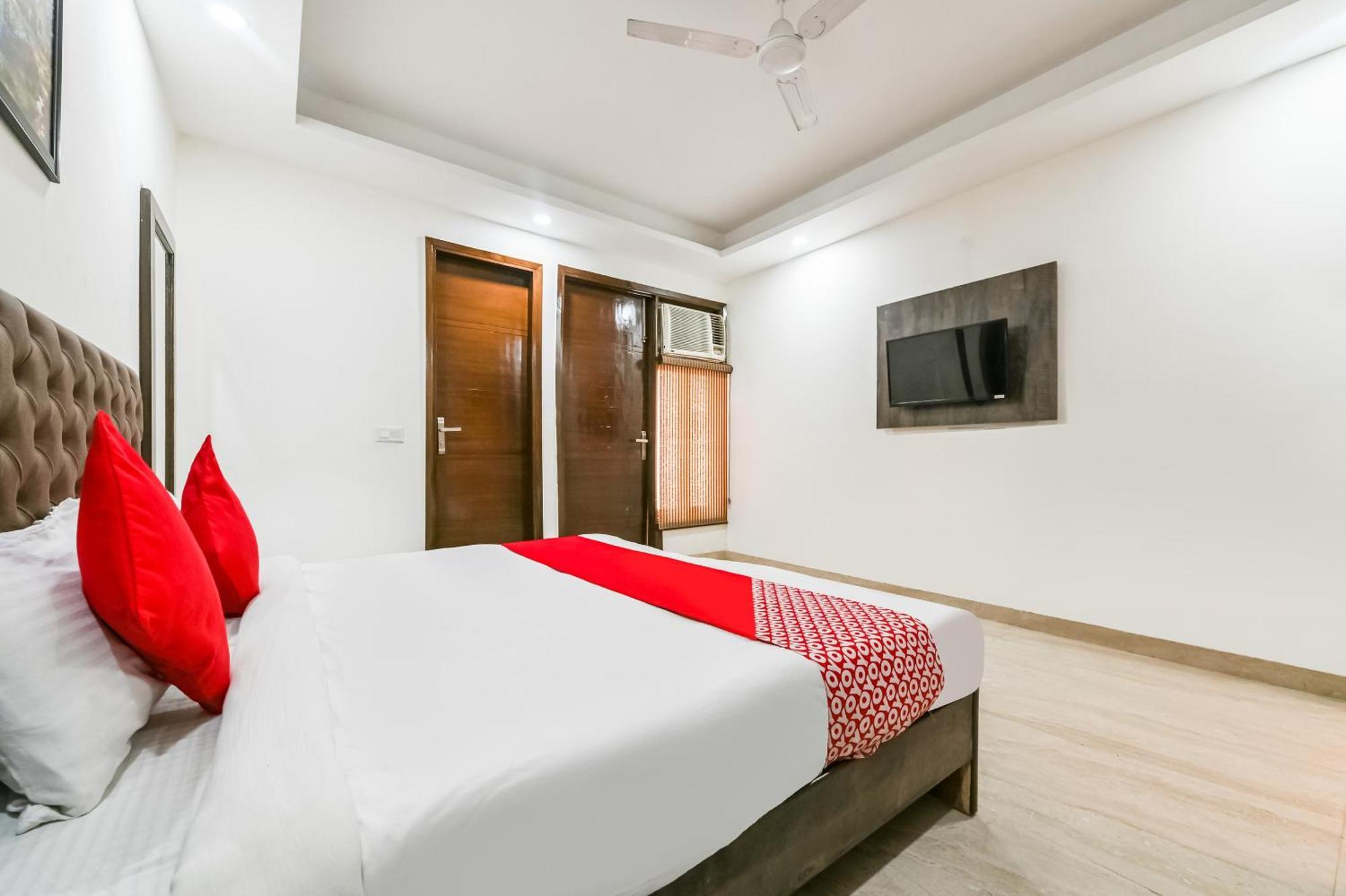 Hotel O Premium Chhatarpur *